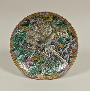 色絵鷹図大皿