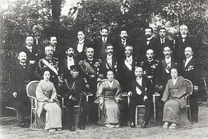 伊藤博文写真（霊南坂官邸にて）