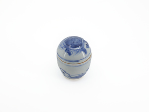 古染付　登り亀　香合