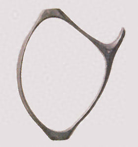 茂手遺跡出土有鉤釧形銅製品