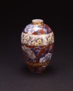 色絵牡丹文小壺