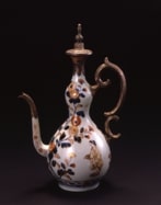 色絵菊人物図水注