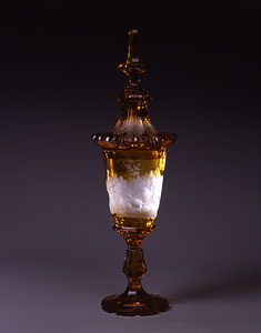 黄色グラビュールカット大ゴブレット