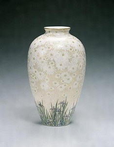 色絵菊花燕子文花瓶