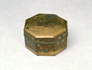 波千鳥蒔絵八角合子