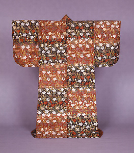 赤黒段桔梗文様唐織