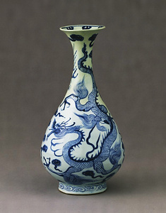 青花龍文瓶