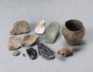 続縄文時代の墓の副葬品（常呂川河口遺跡654b号土坑）