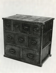 コクダンス（穀箪笥）