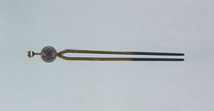 花鳳凰彫漆玉簪