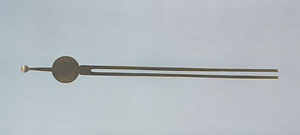 六星紋真鍮平打簪