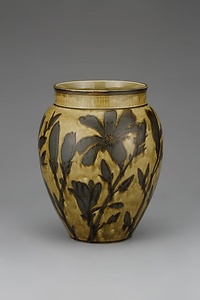 黄瀬戸釉木蓮文花瓶