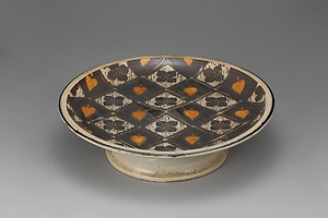 赤楽掻落台付皿