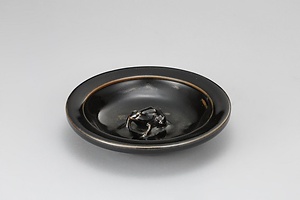 黒釉蛙灰皿