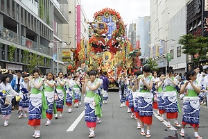 八戸三社大祭の山車行事
