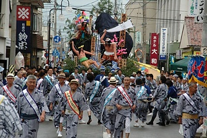 土崎神明社祭の曳山行事