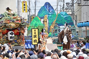 烏山の山あげ行事