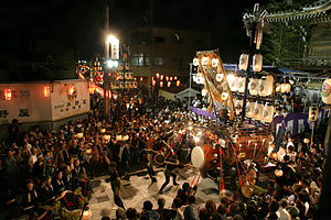 桑名石取祭の祭車行事
