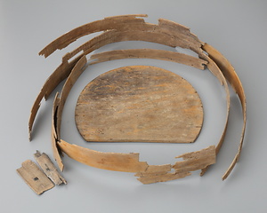 引土埋蔵銭曲物容器