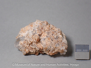 満バンザクロ石