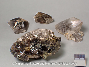 石英（煙水晶）