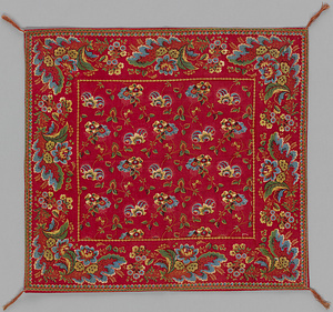 赤地花唐草文西洋更紗袱紗