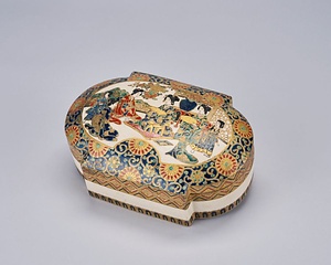 金襴手婦人文蓋物