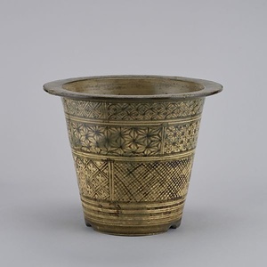 宋胡録手植木鉢