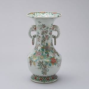 色絵遊環象耳花瓶