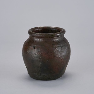 褐釉塩壺