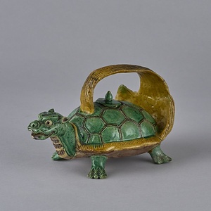 三彩釉亀形酒器