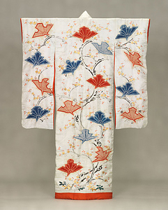 梅樹熨斗蝶模様振袖