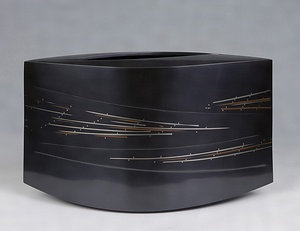 鋳ぐるみ鋳銅花器「流星」