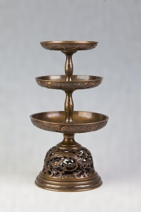 麟鳳亀龍文金銀象嵌三段盛器