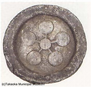 瑞龍寺仏殿鉛瓦（軒丸瓦）