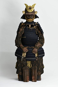 伝近藤勇所用 紺糸威二枚胴具足