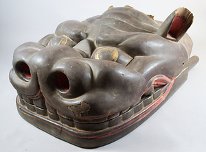 長坂神社の獅子頭（龍頭獅子）