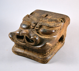 北山主神社の獅子頭（箱獅子）