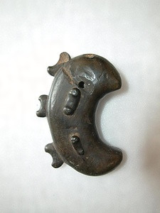 熊野神社裏遺跡出土子持勾玉