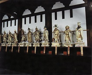 木造釈迦如来坐像及び両脇侍像ほか26軀