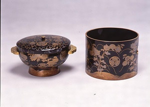 葵紋菊蒔絵耳盥