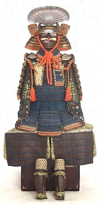 縹糸素掛威二枚胴具足総覆輪十二間筋兜七本篠垂