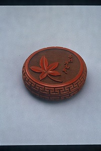 讃岐彫堆朱手向山香盒（象谷作／嘉永四年十月／京都北野天満宮奉納）