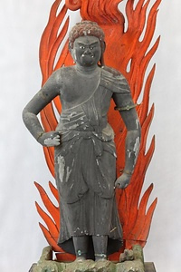 木造不動明王立像