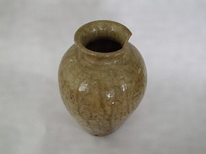 渥美　灰釉壺
