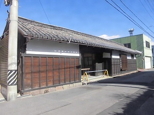 成瀬平馬家長屋門