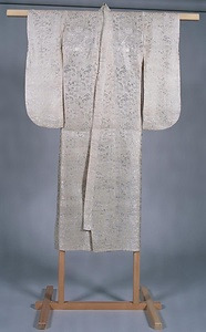 白綾地松竹鶴亀宝尽模様産衣