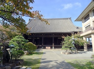 顕証寺<BR/>　本堂<BR/>　庫裏<BR/>　長屋門<BR/>　西長屋<BR/>　東長屋<BR/>　渡廊<BR/>　表門及び脇築地塀<BR/>　鐘楼<BR/>　手水舎<BR/>附：棟札