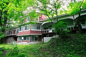 旧スイス公使館（深山荘）