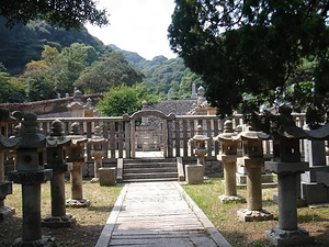 長府藩主毛利家墓所